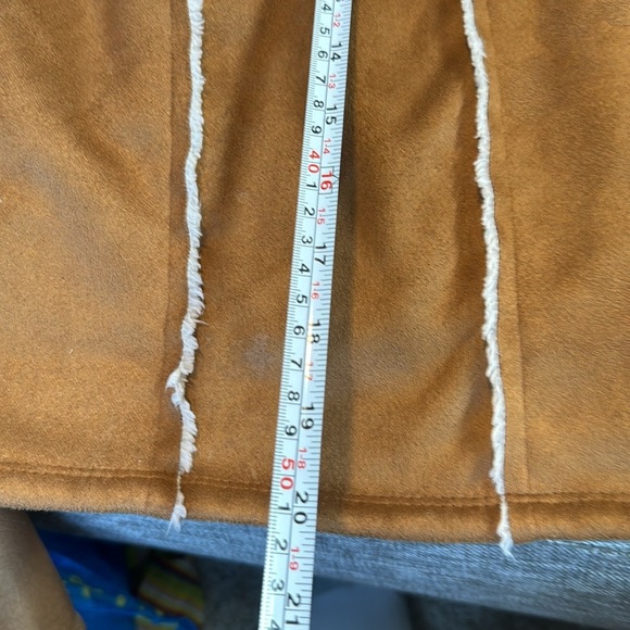 Madden NYC  Faux Suede Cropped Jacket - Picture 10 of 12